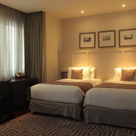 The Shalimar Boutique Hotel Malang Exterior foto