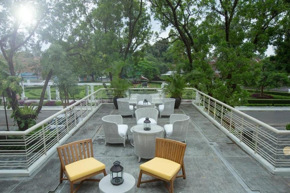 The Shalimar Boutique Hotel Malang Exterior foto