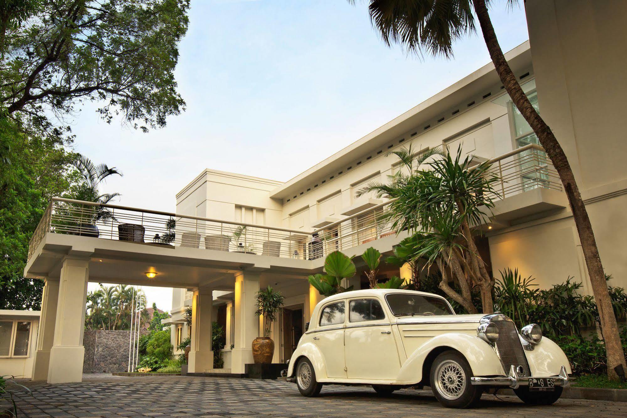 The Shalimar Boutique Hotel Malang Exterior foto