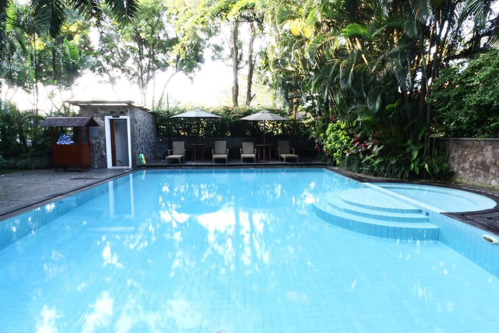 The Shalimar Boutique Hotel Malang Exterior foto